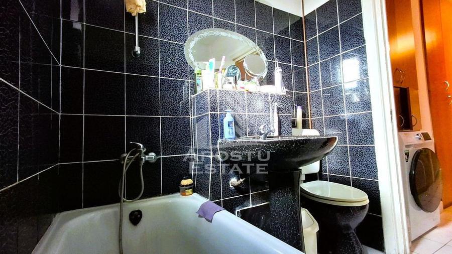 Apartament cu 4 camere decomandat, mobilat în Central