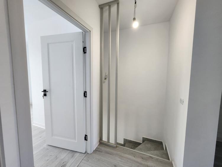 CASA DE VANZARE, 4 CAMERE 2 BAI SI MAGAZIE , VALEA ADANCA- 5 DRUMURI - 5