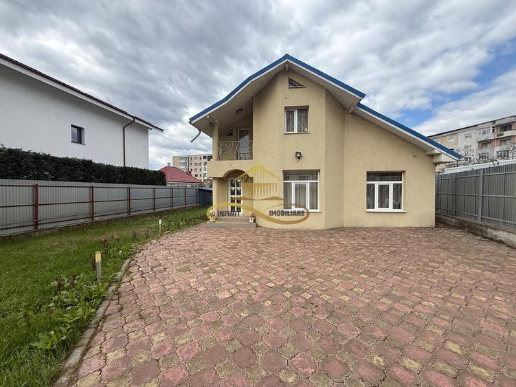 Casă individuală cu 4 camere cu Canalizare în Nord