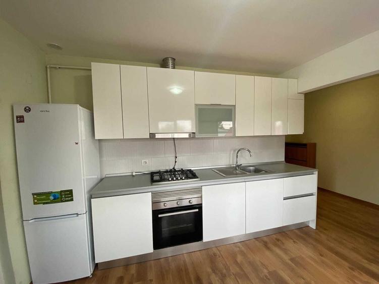 Apartament cu 2 camere decomandat în Iris