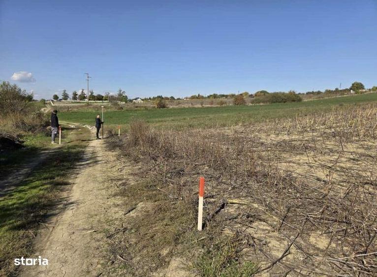 Teren de 5000 mp, în Mihai Eminescu