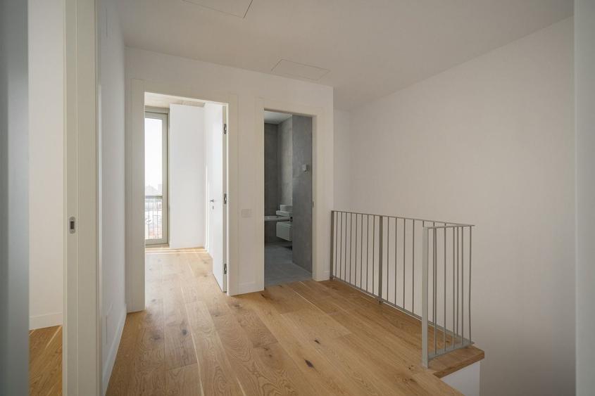 Duplex cu 4 camere cu Canalizare în Tunari