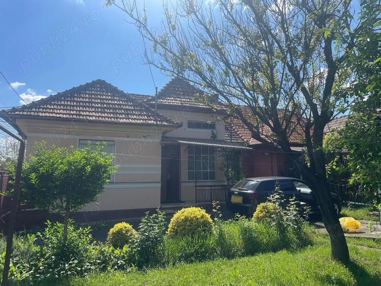 Casă cu 3 camere cu Teren 277 Mp în Sărmașu