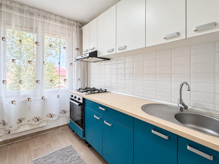 Apartament cu 2 camere semidecomandat în 1 Decembrie 1918