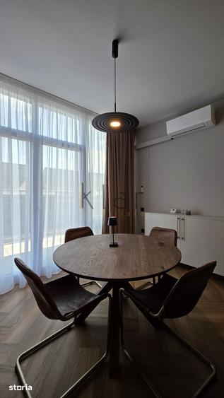 Apartament cu 3 camere semidecomandat, mobilat în Sopor