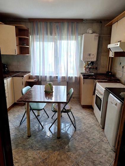 Apartament cu 3 camere decomandat în Ultracentral