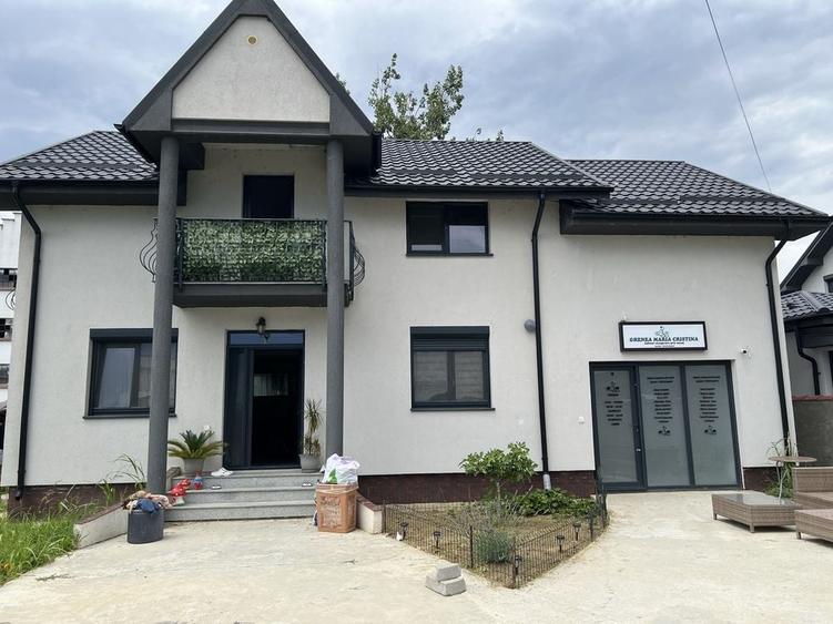 Casă cu 4 camere în Central