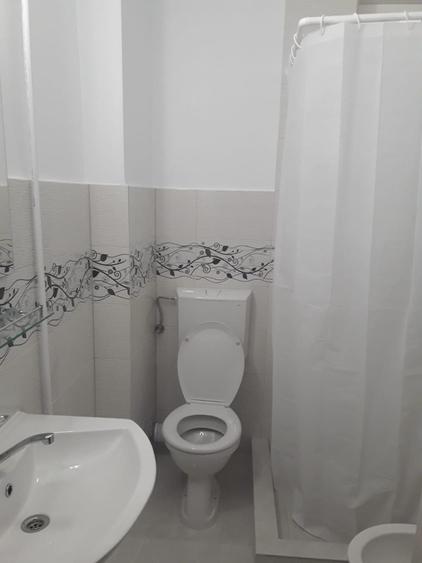 Apartament cu 2 camere decomandat în C5
