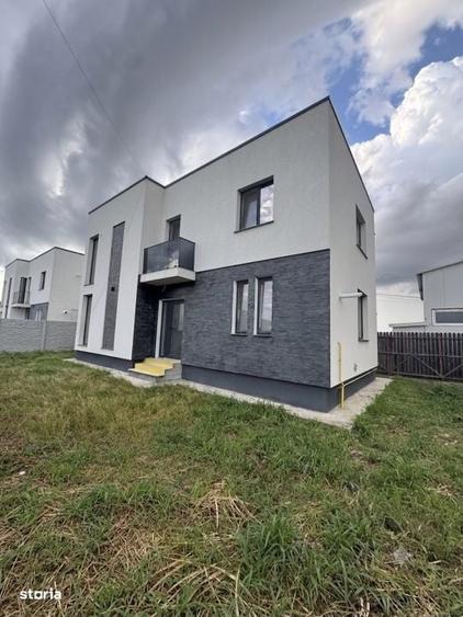 Casă cu 4 camere în Central