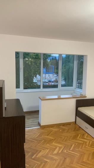 Garsonieră decomandată în Astra