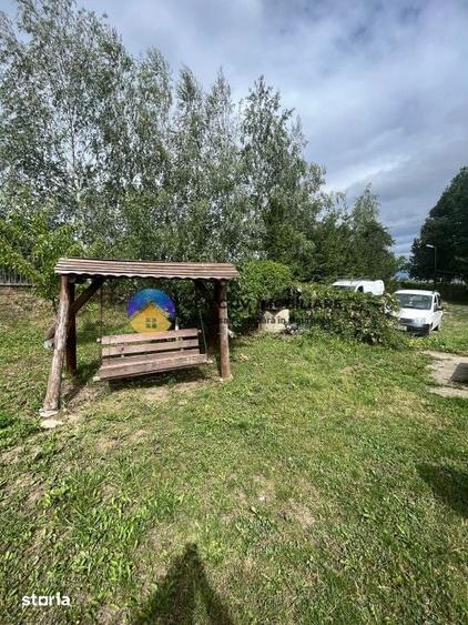 Casă cu 6 camere cu Teren 2088 Mp în Podoleni