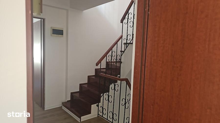 Casă cu 5 camere cu Teren 130 Mp în Nord
