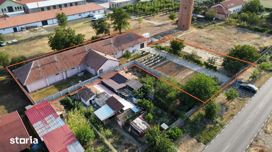 Spațiu comercial, de 382 mp, în Peciu Nou