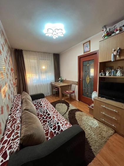 Apartament cu 2 camere decomandat în Lotus