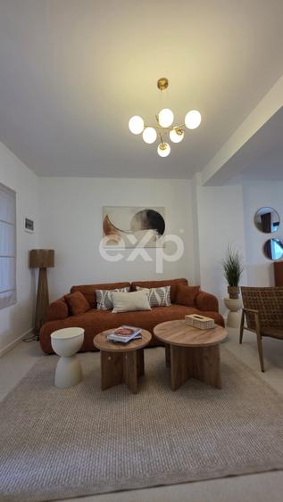 Apartament cu 3 camere decomandat în Tunari
