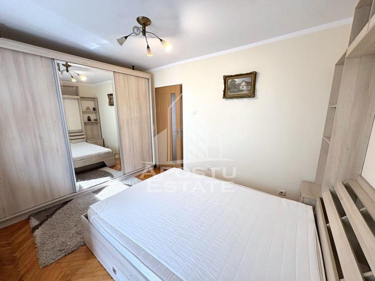 Apartament cu 4 camere decomandat, mobilat în Torontalului