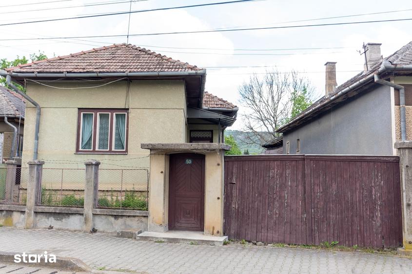Casă cu 3 camere cu Teren 1500 Mp în Căpușu Mare