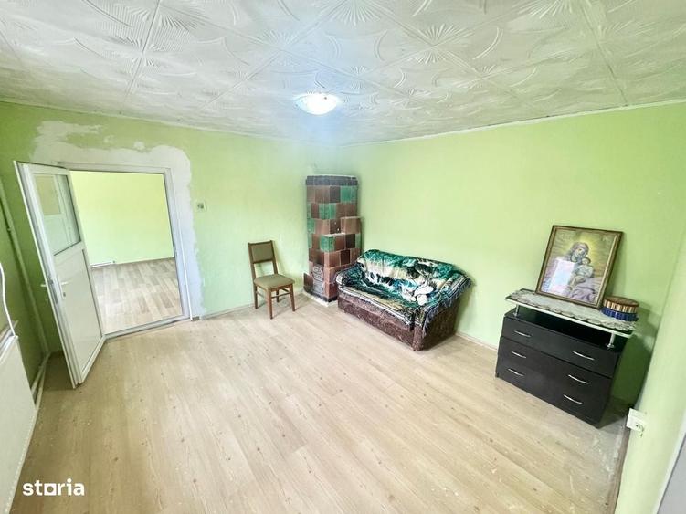 Casă cu 4 camere în Uiești