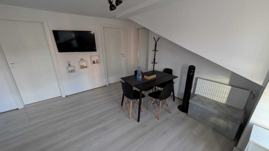 INCHIRIEZ CAMERA IN APARTAMENT 3 camere - doar pentru fete in Iris - 3