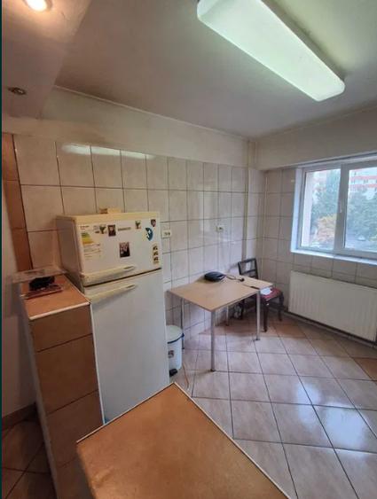 Apartament cu 2 camere semidecomandat în Titan