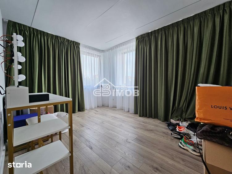 Casă cu 4 camere decomandat cu Teren 1201 Mp în Ulmi