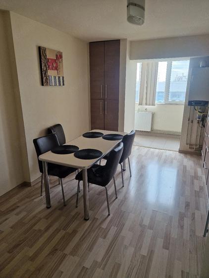 Apartament cu 2 camere semidecomandat în Intim