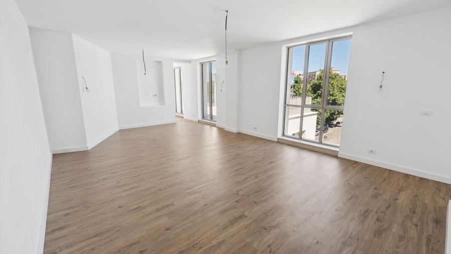 Apartament cu 3 camere decomandat, mobilat în Universitate
