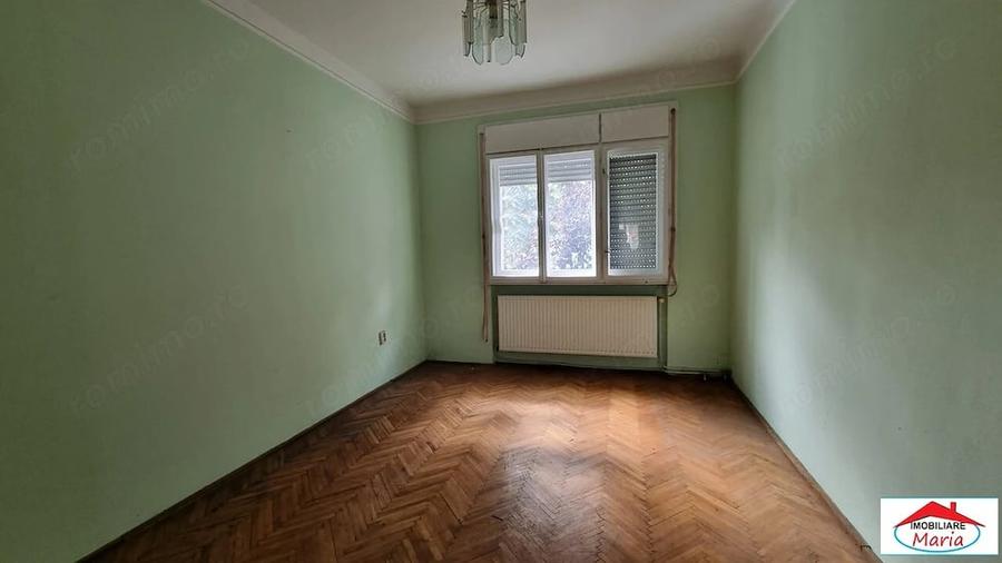 Casă cu 3 camere în Titulescu