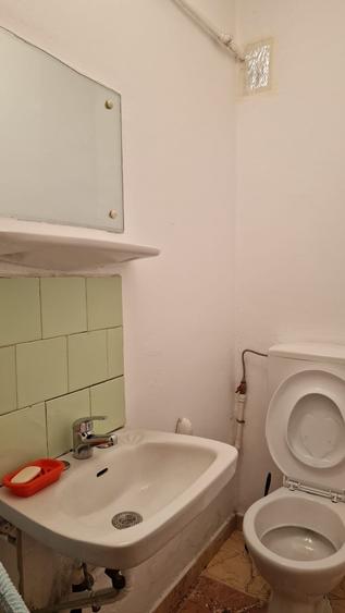 Apartament cu 3 camere decomandat în Rahova