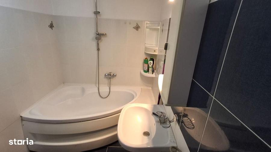 Casă cu 4 camere cu Teren 166 Mp în Central