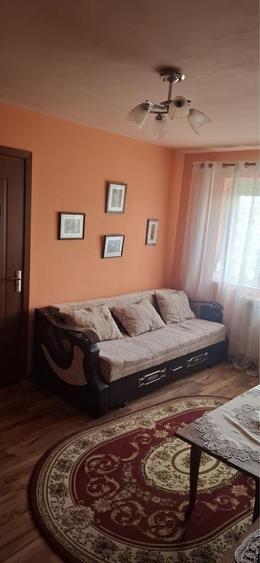 Apartament cu 3 camere semidecomandat în Ultracentral