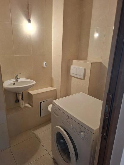 Apartament cu 3 camere decomandat în Intim