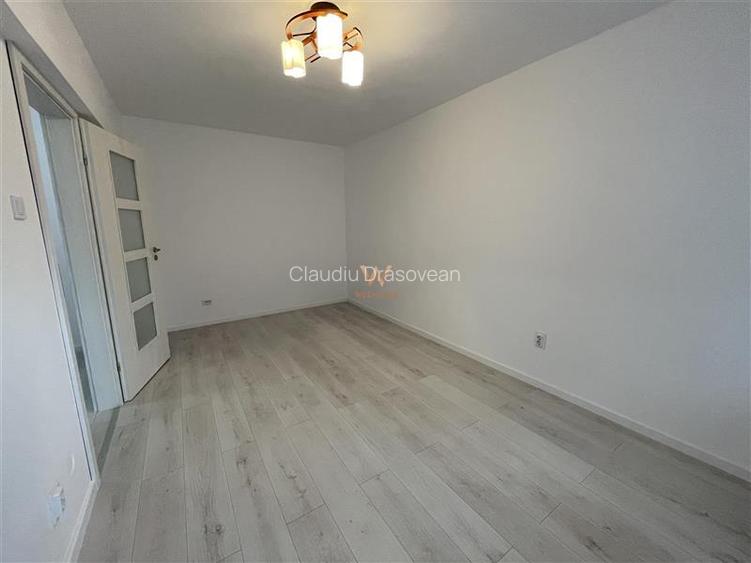 Apartament 2 camere - decomandat, renovat, etaj 3 - zona Rahovei