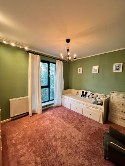 Apartament cu 3 camere decomandat, mobilat în Central