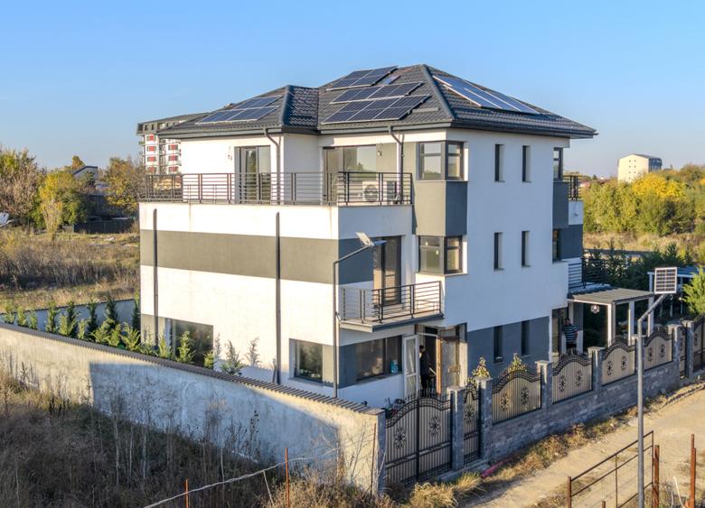 Duplex cu 5 camere cu Canalizare în Giulești