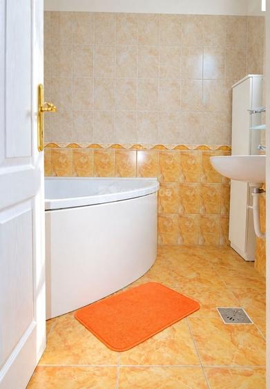 Apartament cu 2 camere decomandat, mobilat în Tătărași