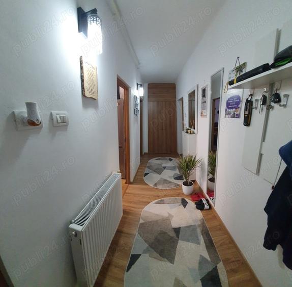 Apartament cu 2 camere decomandat în Hunedoara