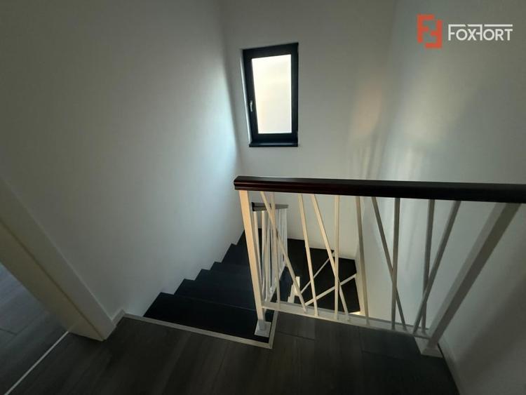 Duplex cu 5 camere cu Teren 300 Mp în Chișoda