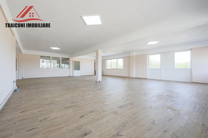 Casă individuală cu 8 camere cu Canalizare în Făget