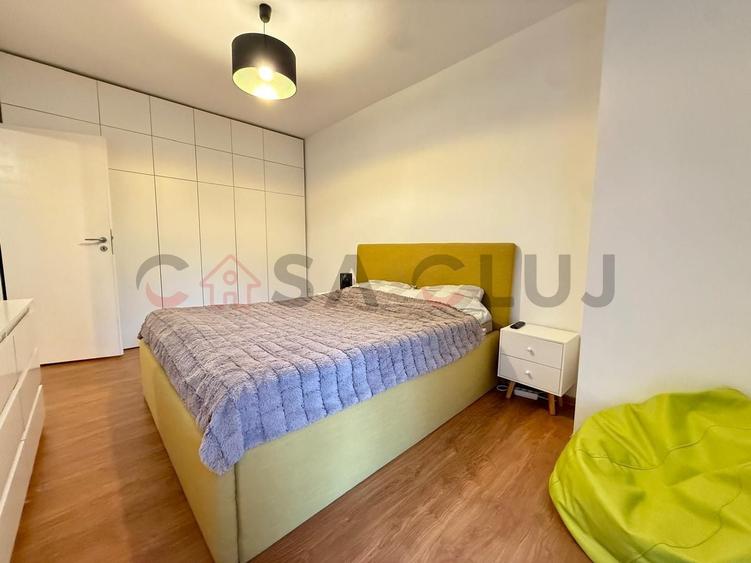 Apartament cu 2 camere semidecomandat, mobilat în Bulgaria