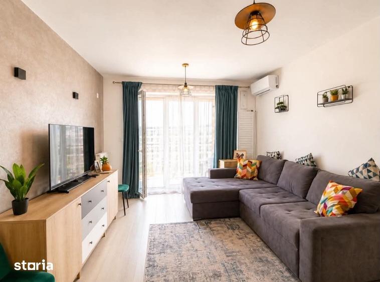Apartament cu 3 camere decomandat în Tractorul