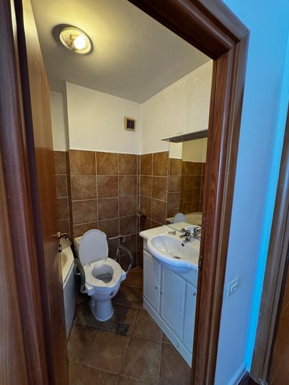 Apartament cu 3 camere decomandat în Bucureștii Noi