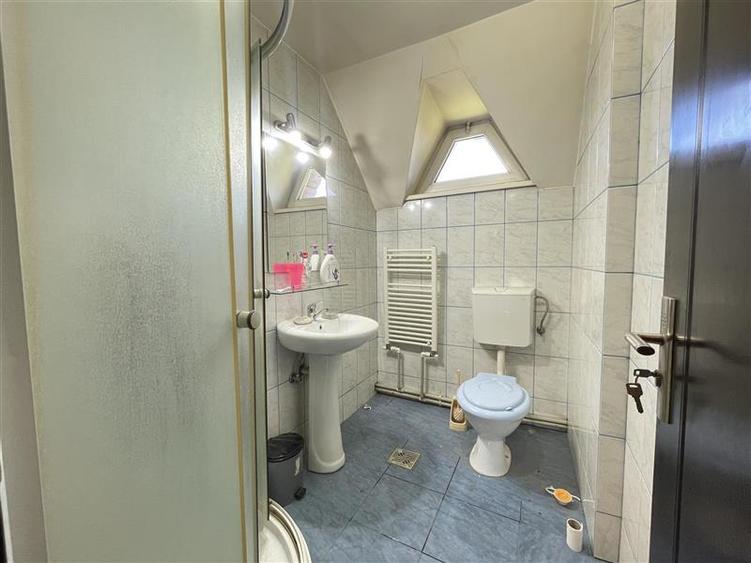 Casă individuală cu 4 camere cu Teren 430 Mp în Moara Domnească