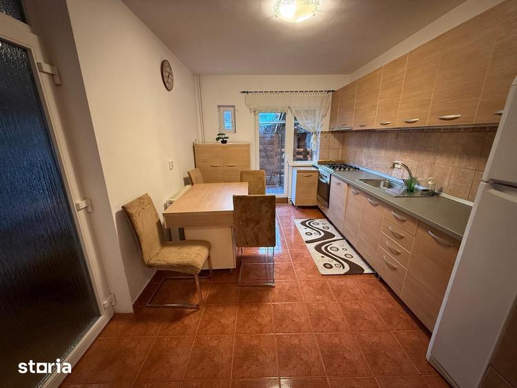 Casă cu 4 camere cu Teren 100 Mp în Florești