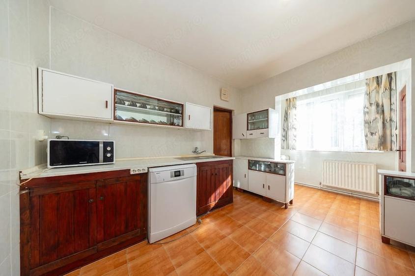 Casă cu Teren 610 Mp în Bran