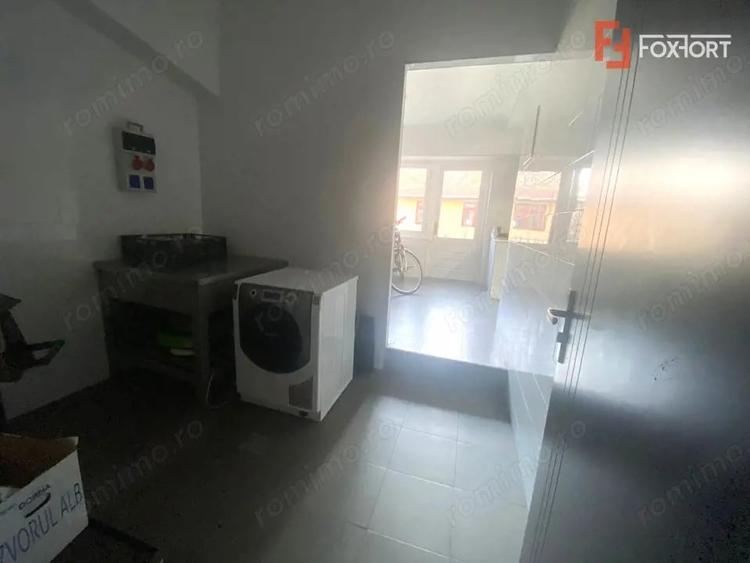 Spațiu comercial, de 140 mp, în Central