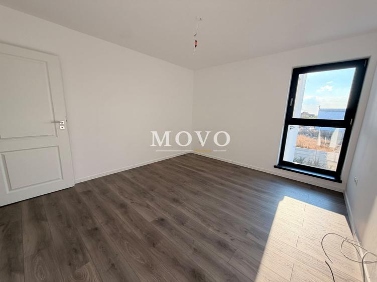 Duplex cu 4 camere cu Teren 250 Mp în Săcălaz
