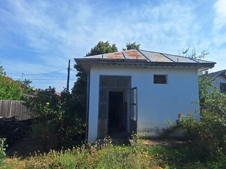 Casă cu 3 camere în Coșoveni