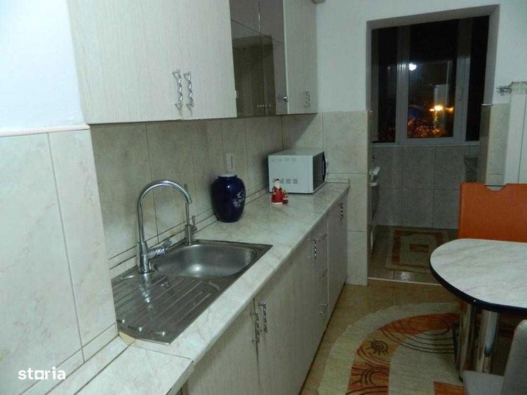 Apartament cu 3 camere decomandat în Rogerius
