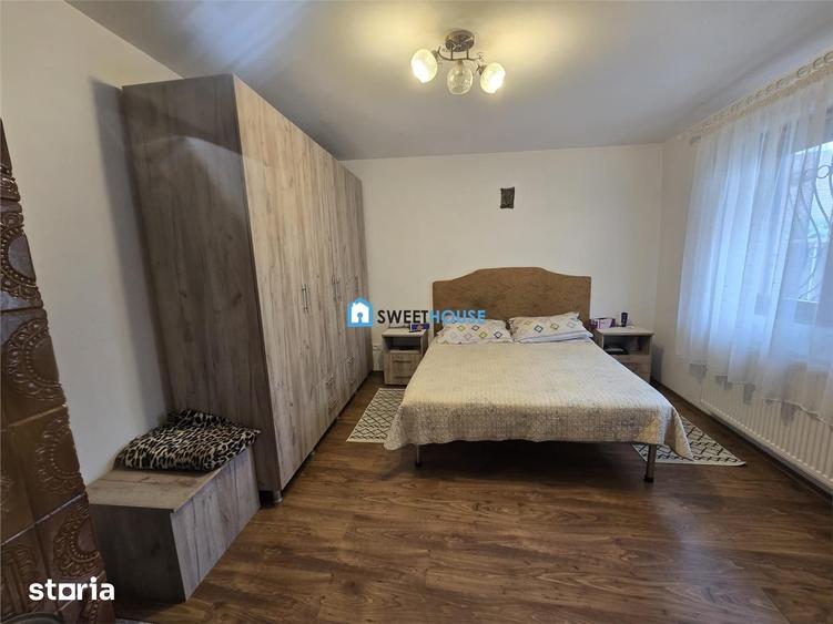 Casă cu 8 camere cu Teren 3000 Mp în Beclean